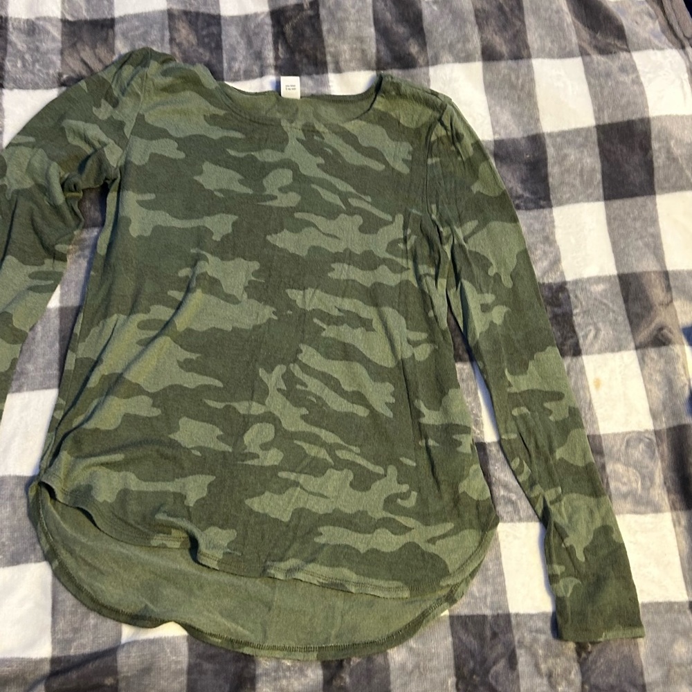 Old navy Camo long sleeves shirt
